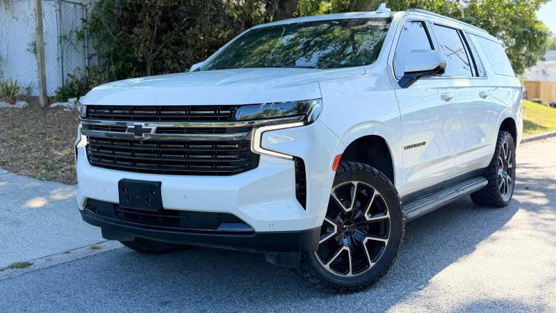 2021 Chevrolet Suburban 4WD RST