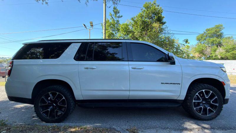 2021 Chevrolet Suburban 4WD RST