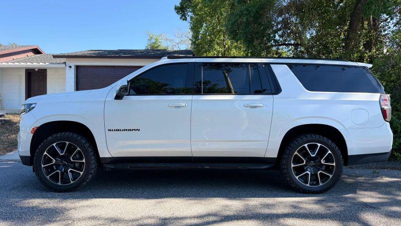 2021 Chevrolet Suburban 4WD RST