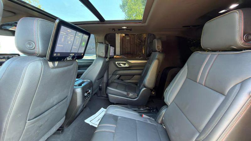 2021 Chevrolet Suburban 4WD RST