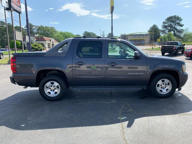 2011 Chevrolet Avalanche LS