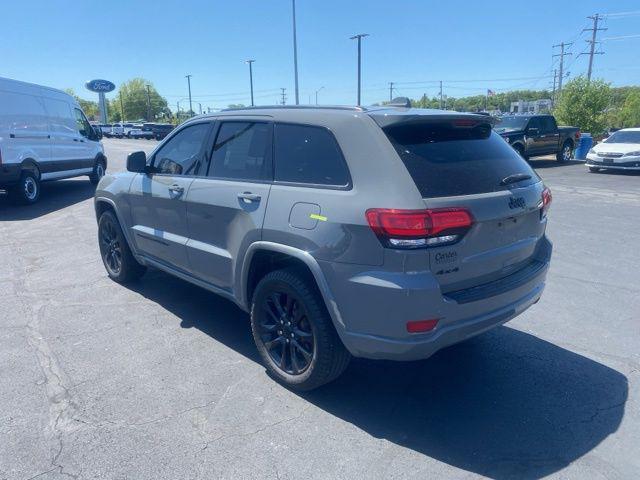 2022 Jeep Grand Cherokee Laredo X 4x4