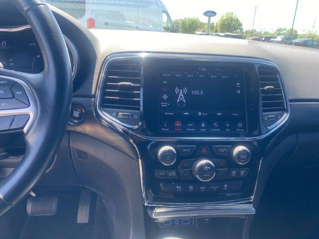 2022 Jeep Grand Cherokee Laredo X 4x4