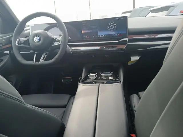 2027 BMW 5 Series 530i