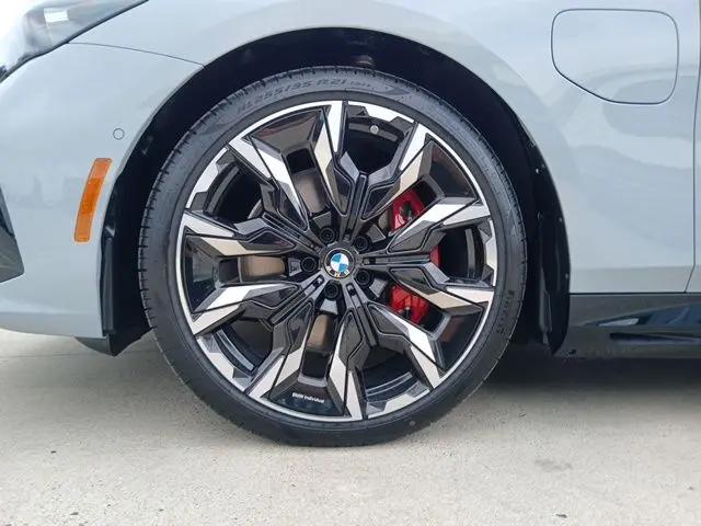 2027 BMW 5 Series 550e xDrive