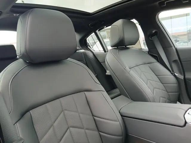 2027 BMW 5 Series 550e xDrive