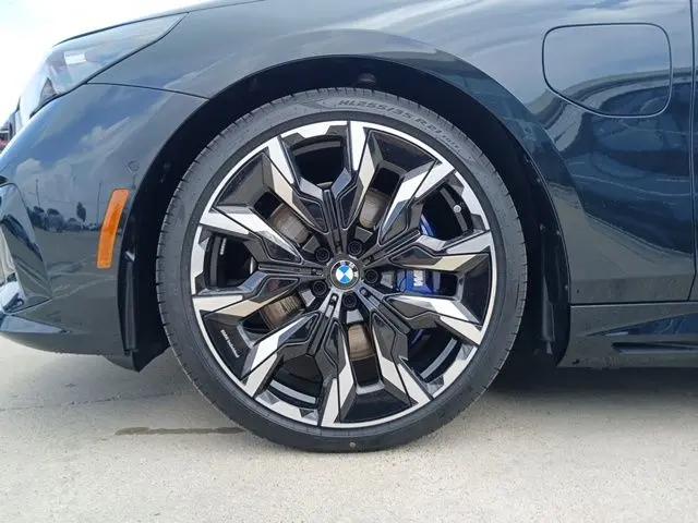 2027 BMW 5 Series 550e xDrive