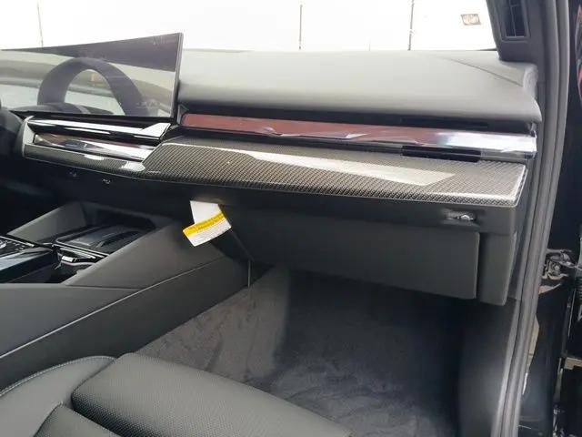 2027 BMW 5 Series 550e xDrive