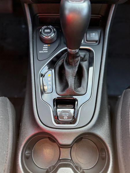 2023 Jeep Cherokee Altitude Lux 4x4