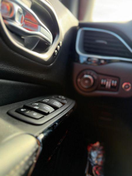 2023 Jeep Cherokee Altitude Lux 4x4