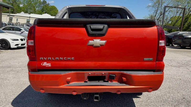 2011 Chevrolet Avalanche LTZ