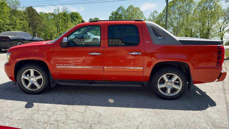 2011 Chevrolet Avalanche LTZ