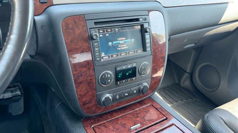 2011 Chevrolet Avalanche LTZ
