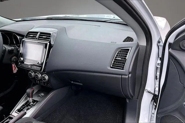 2026 Mitsubishi Outlander Sport 2.0 LE