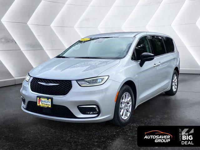 2024 Chrysler Pacifica Touring L for sale in Saint Johnsbury, VT