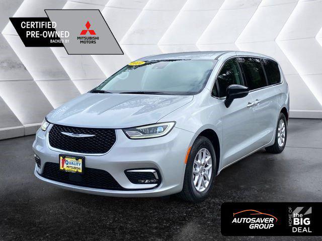 2024 Chrysler Pacifica Touring L for sale in Saint Johnsbury, VT