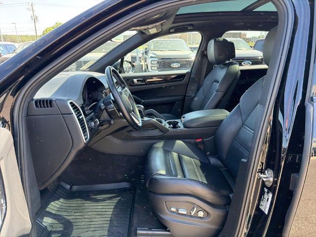 2021 Porsche Cayenne Base