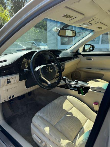 2015 Lexus ES 350 Crafted Line