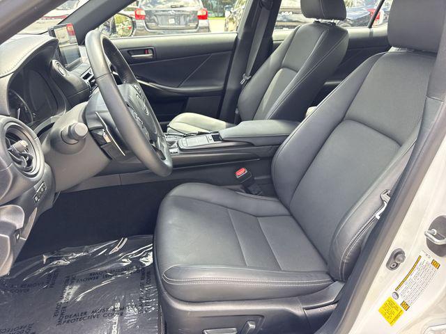 2025 Lexus IS 300 300