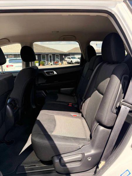 2017 Nissan Pathfinder SV