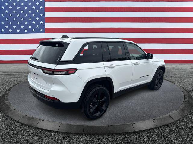 2023 Jeep Grand Cherokee Altitude 4x2