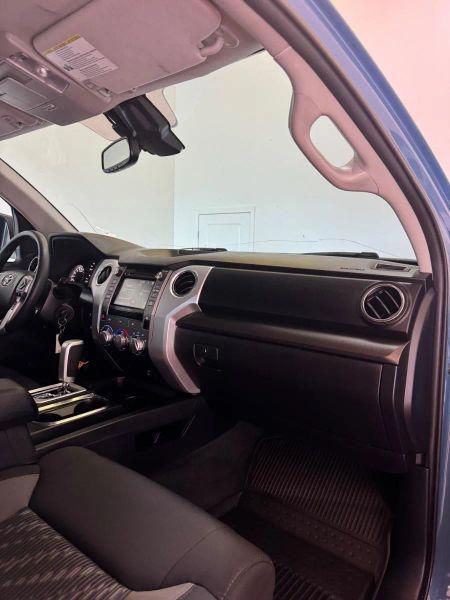 2019 Toyota Tundra SR5 5.7L V8