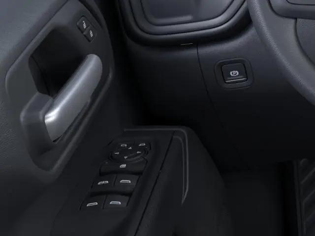 2026 Chevrolet Silverado 1500 2WD Crew Cab Short Bed Custom