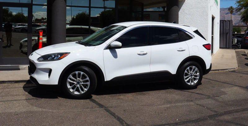 2020 Ford Escape SE