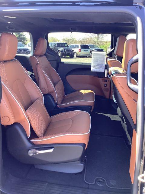 2024 Chrysler Pacifica Pinnacle