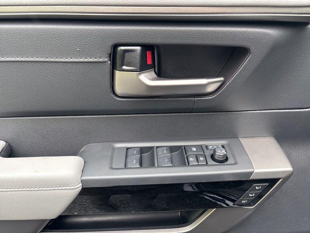 2026 Toyota Tundra Limited CrewMax 5.5' Bed