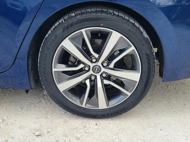 2023 Nissan Maxima SV Xtronic CVT