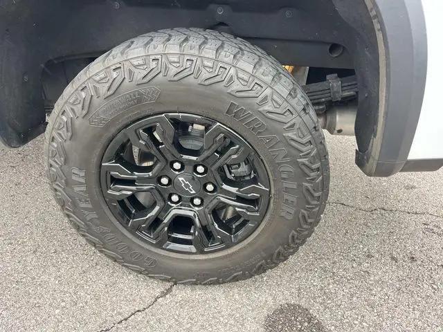 2023 Chevrolet Silverado 1500 4WD Crew Cab Short Bed ZR2