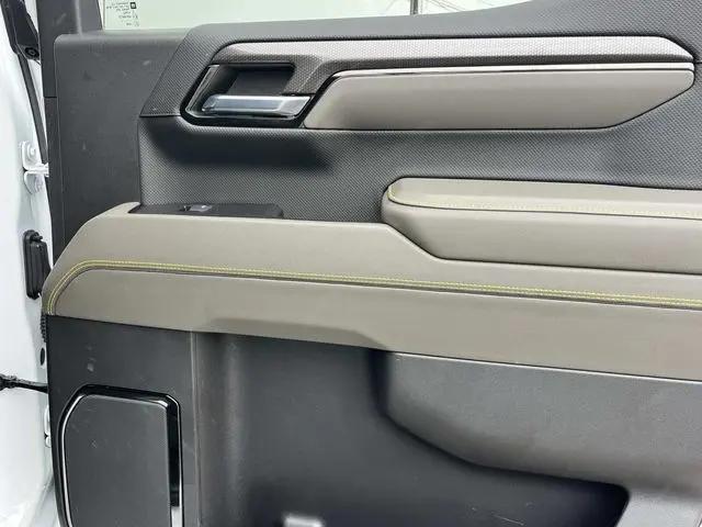 2023 Chevrolet Silverado 1500 4WD Crew Cab Short Bed ZR2