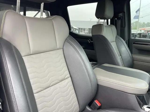 2023 Chevrolet Silverado 1500 4WD Crew Cab Short Bed ZR2