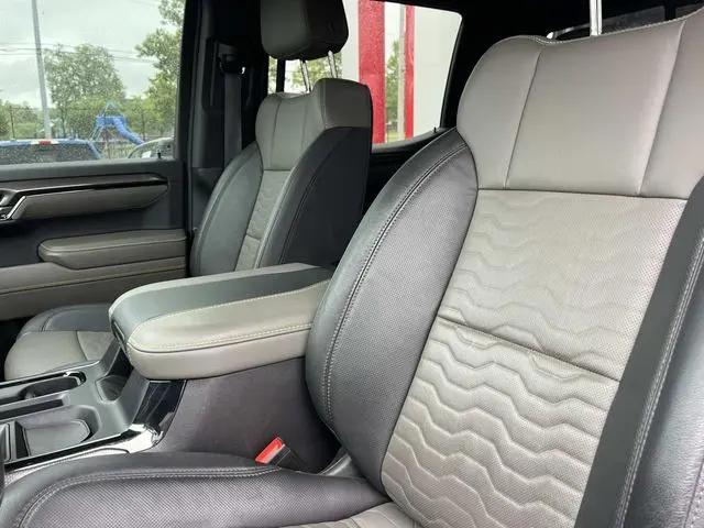 2023 Chevrolet Silverado 1500 4WD Crew Cab Short Bed ZR2