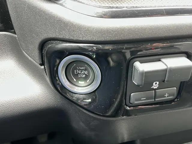 2023 Chevrolet Silverado 1500 4WD Crew Cab Short Bed ZR2
