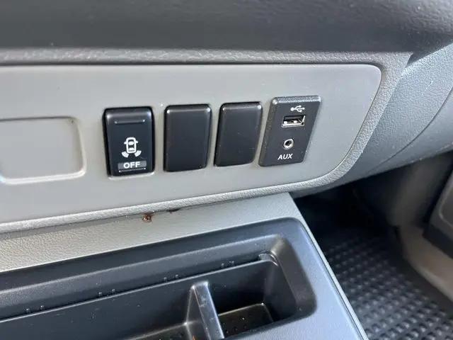 2020 Nissan 1500 SV Standard Roof V6