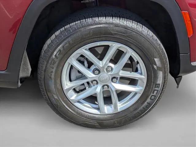 2023 Jeep Grand Cherokee L Laredo 4x4