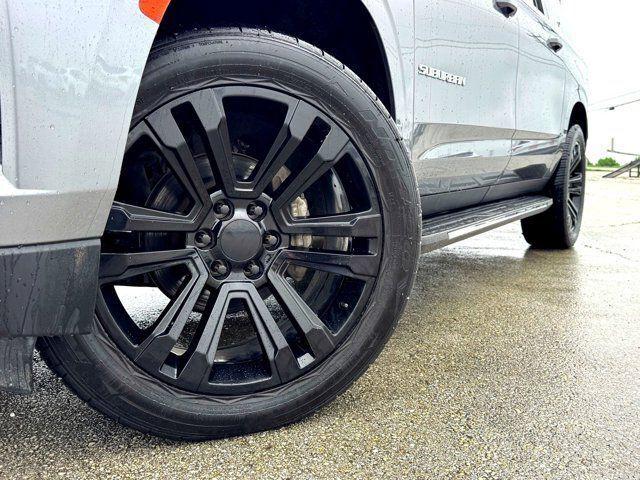2022 Chevrolet Suburban 2WD LT