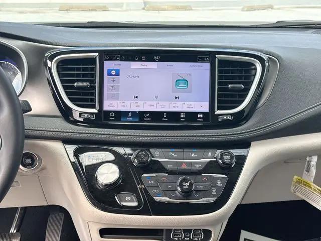 2023 Chrysler Pacifica Touring L AWD