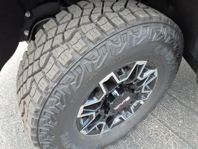 2026 GMC Sierra 2500HD Crew Cab, Standard Bed, AT4X, 4WD