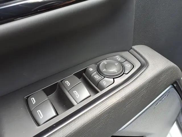 2026 GMC Sierra 2500HD Crew Cab, Standard Bed, AT4X, 4WD
