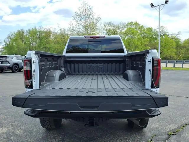 2026 GMC Sierra 2500HD Crew Cab, Standard Bed, AT4X, 4WD