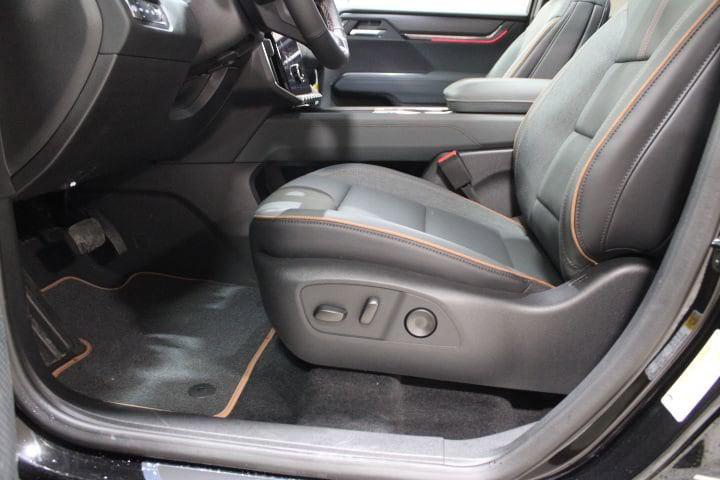 2026 GMC Acadia AT4 AWD