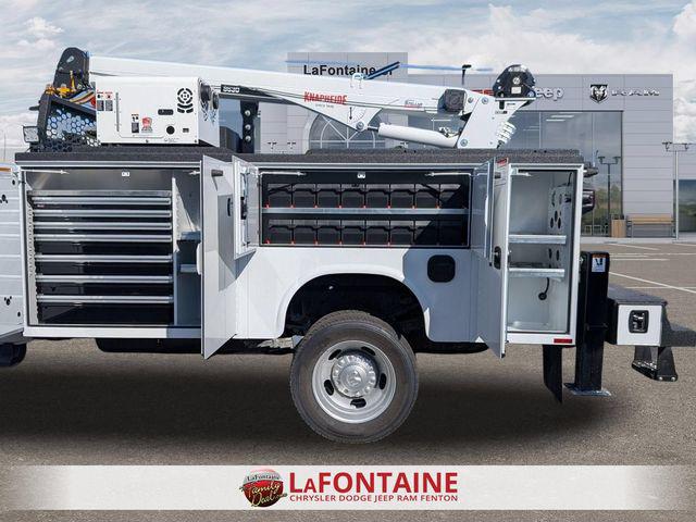 2026 RAM 5500 Chassis RAM 5500 TRADESMAN CHASSIS CREW CAB 4X4 84 CA