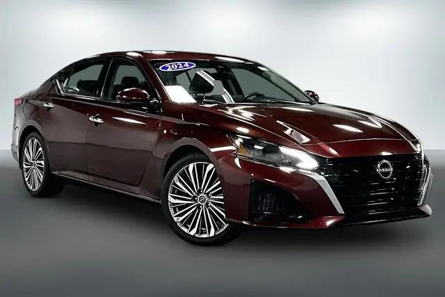 2024 Nissan Altima SL FWD for sale in Auburn, IN