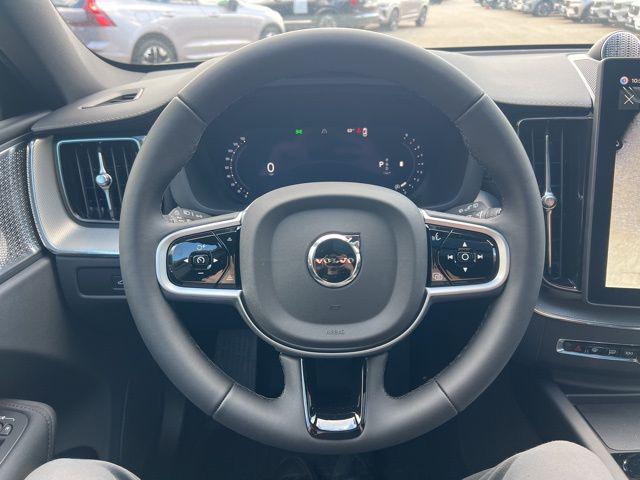 2026 Volvo XC60 B5 Ultra Black Edition