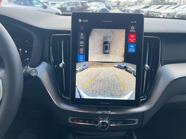 2026 Volvo XC60 B5 Ultra Black Edition