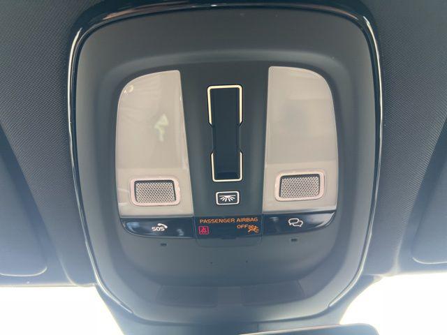 2026 Volvo XC60 B5 Ultra Black Edition