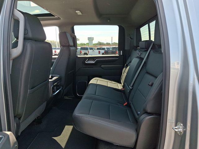 2026 GMC Sierra 2500HD Crew Cab, Standard Bed, SLT, 4WD